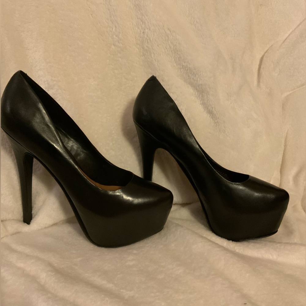 NEVER WORN Steve Madden leather black ultra-high heels! Free shipping!